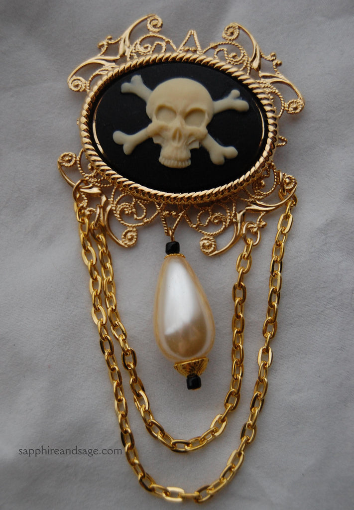 "Charlotte" Pirate Skull 40x30mm Cameo Brooch