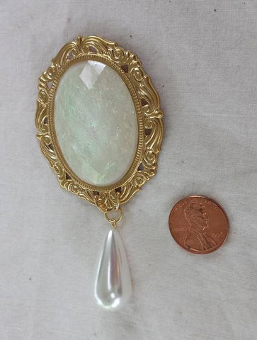 "Catherine" Jewel Brooch Pin in Iridescent Pearl - READY TO SHIP