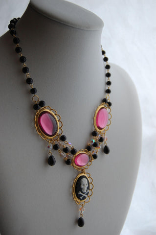 "Constantina" Renaissance Pirate Skull Necklace