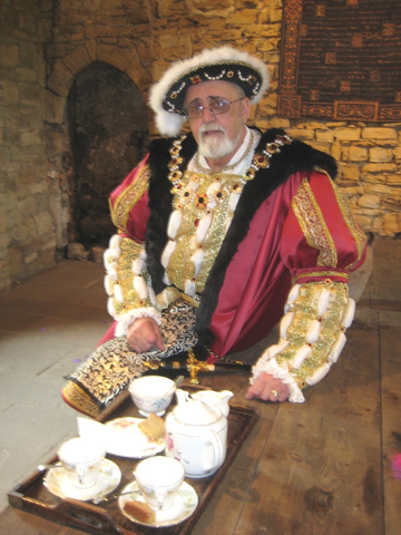 "King Henry VIII" Hilliard Portrait Replication  Collar Livery Chain, 50-55 inches